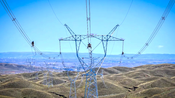 內蒙古春坤山至武川500千伏輸電工程 (5).jpg