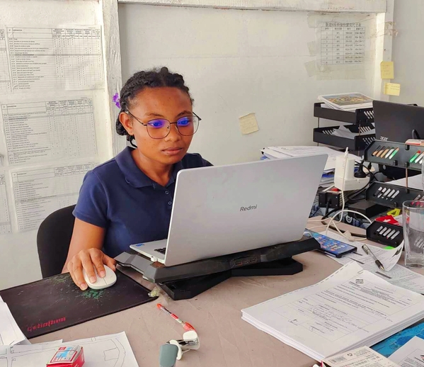 結(jié)算工程師 Eldina.jpg